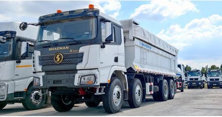 Shacman X3000 Tipper Truck will be sent to Jamaica