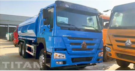 Sinotruk Howo 6x4 Water Tank Truck will be sent to Jamaica