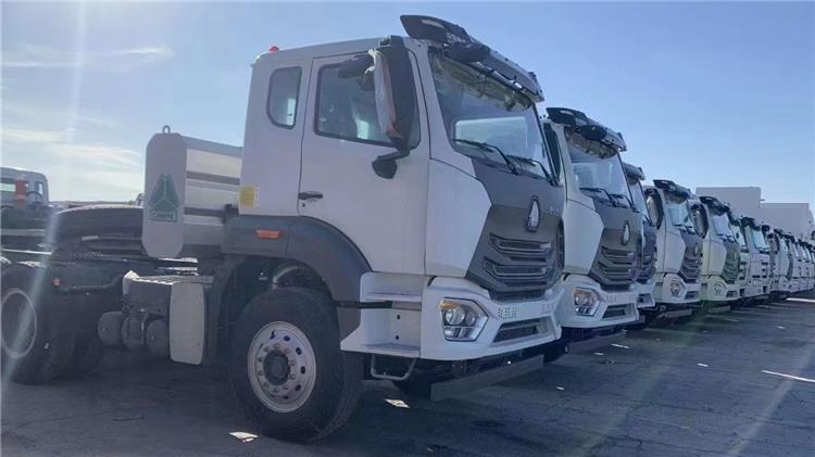 Sinotruk New Type Howo Tractor Truck for Sale in Jamaica