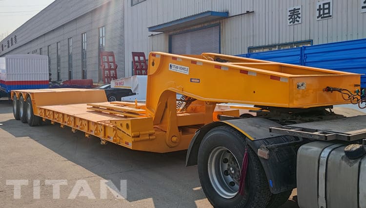 3 Axle Lowboy Gooseneck Trailer for Sale in Jamaica
