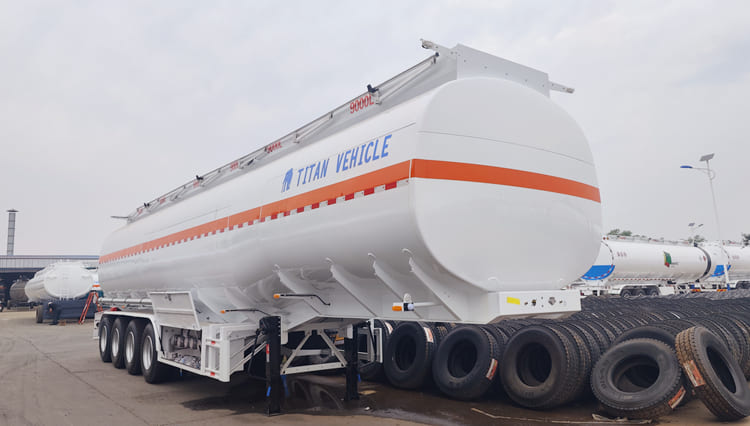 4 Axle Fuel Tanker Trailer for Sale in Saudi Arabia