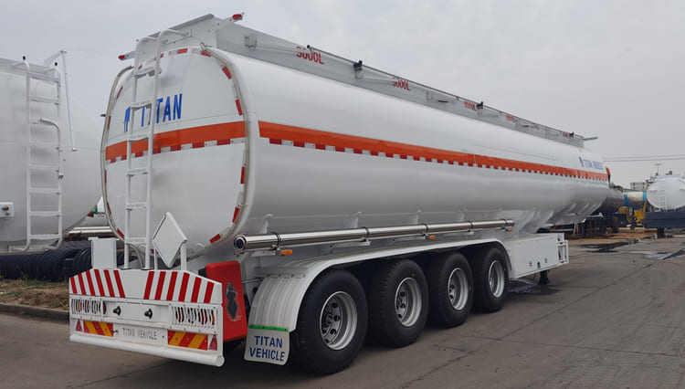 4 Axle Fuel Tanker Trailer for Sale in Saudi Arabia